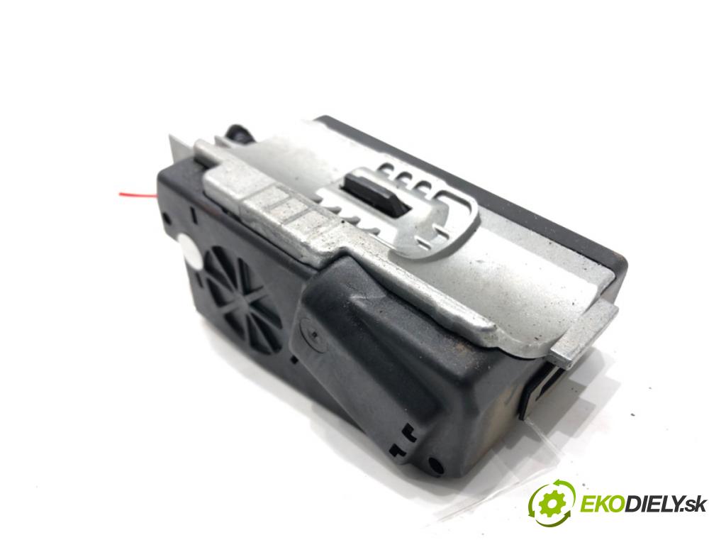 AUDI A4 B8 Avant (8K5) 2007 - 2015    2.0 TDI 105 kW [143 KM] olej napędowy 2008 - 2015  blokáda volantu 8K0905852D (Ostatné)