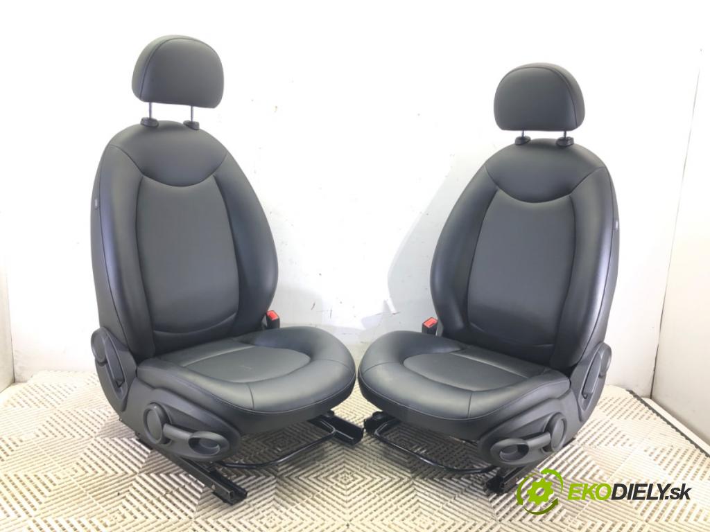 MINI MINI COUNTRYMAN (R60) 2010 - 2016    Cooper 90 kW [122 KM] benzyna 2010 - 2016  Sedadlá, sedačky Sedadlo bočné