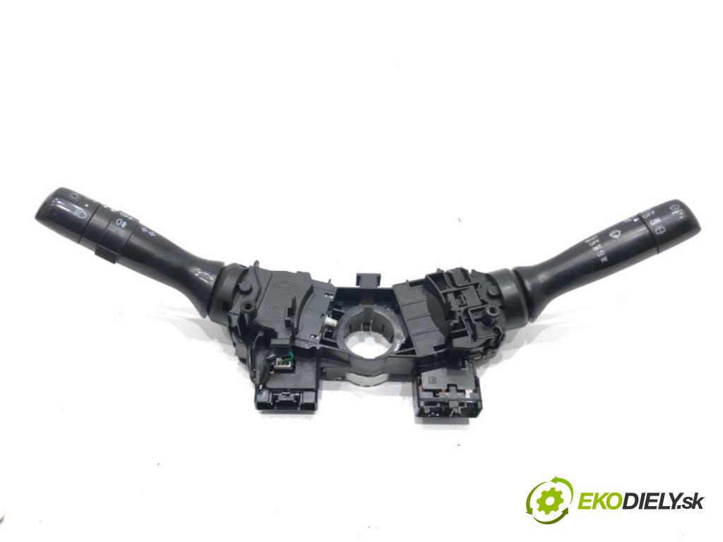 TOYOTA AYGO (_B1_) 2005 - 2014    1.4 HDi (WNB10_) 40 kW [54 KM] olej napędowy 2005 - 2010  Prepínač kombinovaný  (Prepínače, spínače, tlačidlá a ovládače kúrenia)