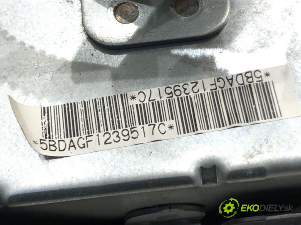TOYOTA AYGO (_B1_) 2005 - 2014    1.4 HDi (WNB10_) 40 kW [54 KM] olej napędowy 2005 - 2010  AirBag spolujazdca  (Airbagy)