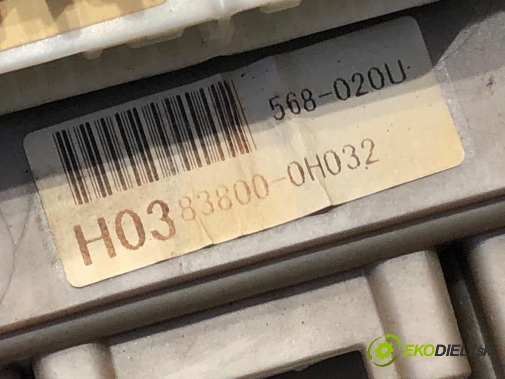 TOYOTA AYGO (_B1_) 2005 - 2014    1.4 HDi (WNB10_) 40 kW [54 KM] olej napędowy 2005 - 2010  Prístrojovka 83800-0H032 (Prístrojové dosky, displeje)