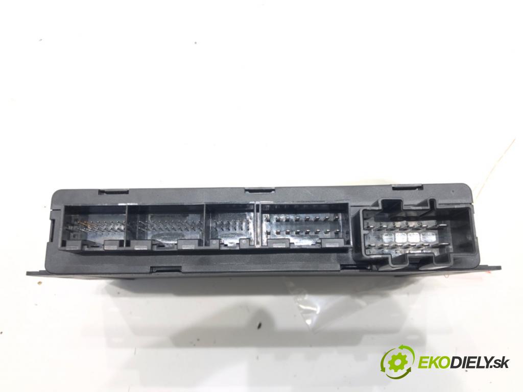 AUDI A6 C5 (4B2) 1997 - 2005    2.4 121 kW [165 KM] benzyna 1997 - 2005  Modul komfortu 4B0962258D (Moduly komfortu)