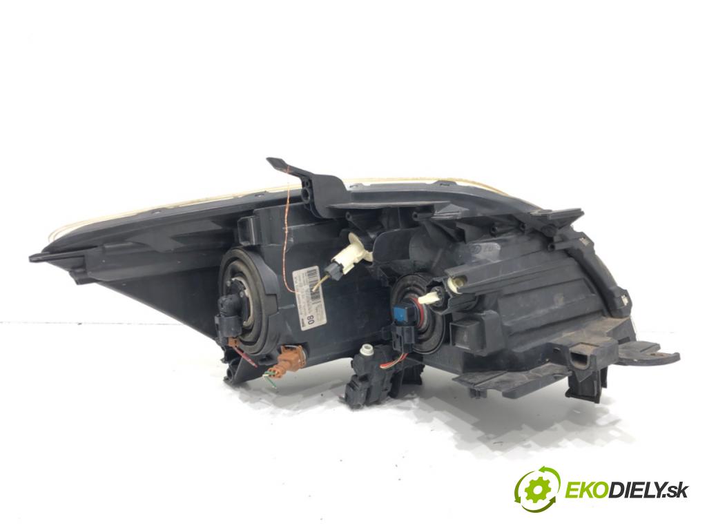 TOYOTA AURIS (_E15_) 2006 - 2012    1.6 (ZRE151_) 91 kW [124 KM] benzyna 2007 - 2012  světlomet levý přední část 81150-02460