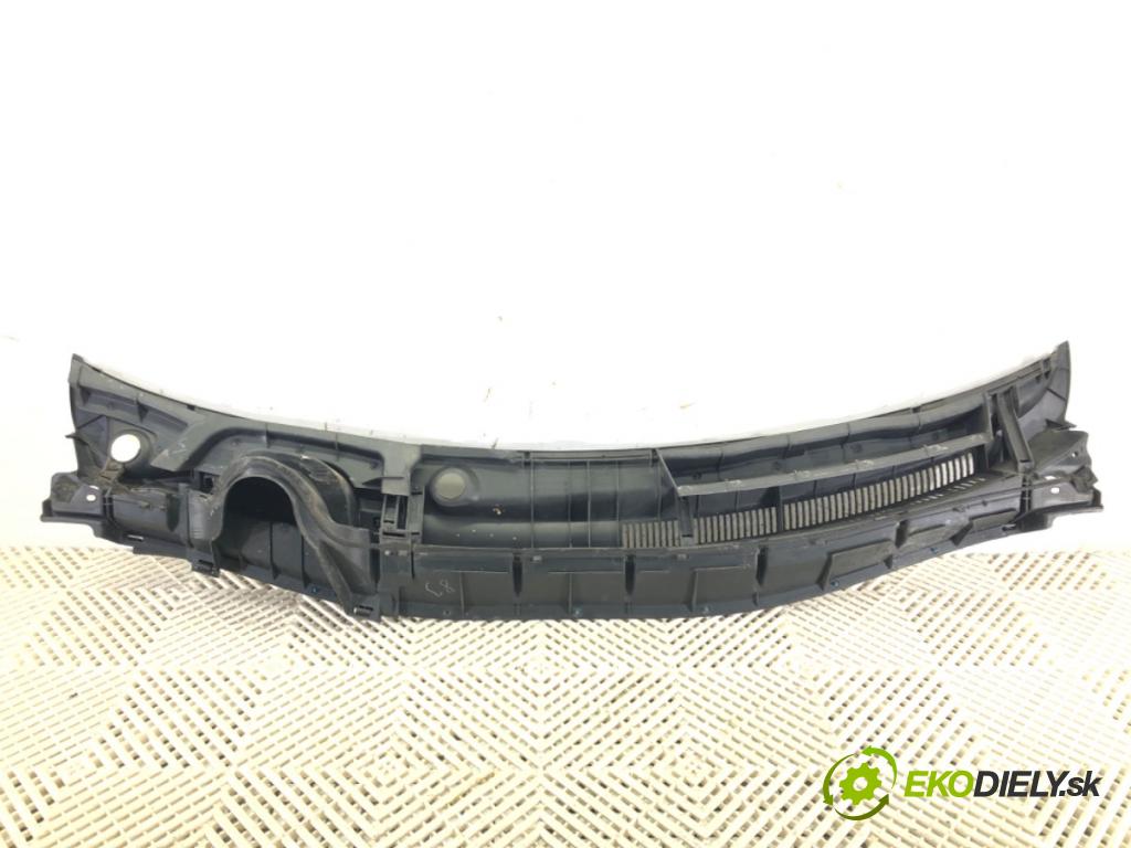 TOYOTA AURIS (_E15_) 2006 - 2012    1.6 (ZRE151_) 91 kW [124 KM] benzyna 2007 - 2012  Torpédo, plast pod čelné okno 55781-02161 (Torpéda)