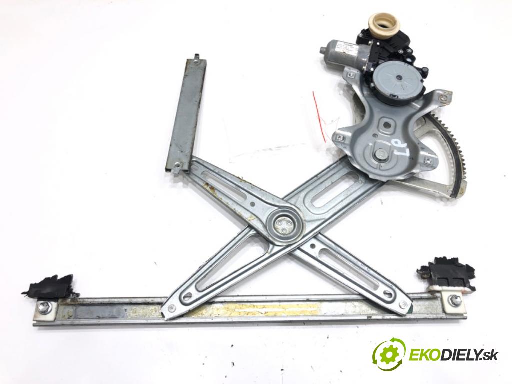 TOYOTA AURIS (_E15_) 2006 - 2012    1.6 (ZRE151_) 91 kW [124 KM] benzyna 2007 - 2012  mechanismus okna levý přední část 85702-02020