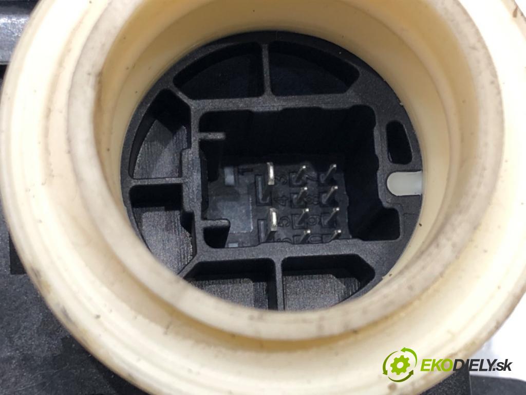 TOYOTA AURIS (_E15_) 2006 - 2012    1.6 (ZRE151_) 91 kW [124 KM] benzyna 2007 - 2012  mechanismus okna levý přední část 85702-02020