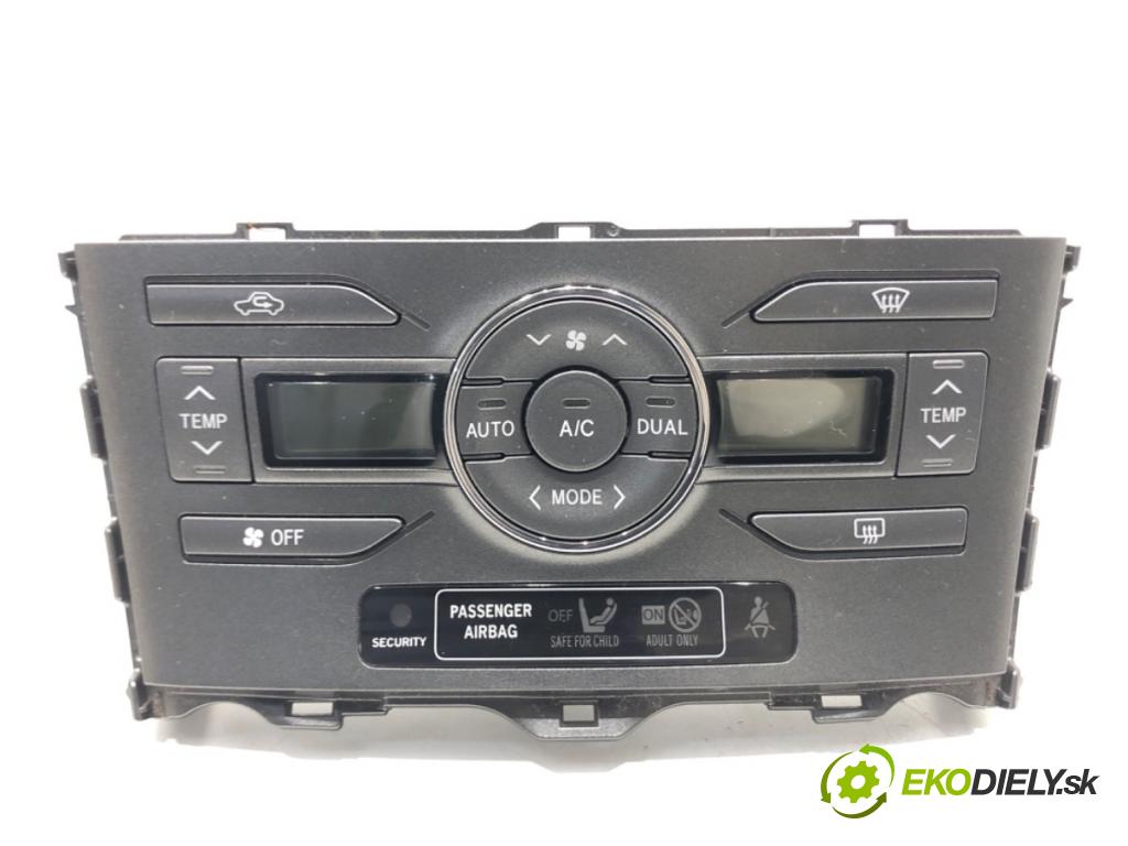 TOYOTA AURIS (_E15_) 2006 - 2012    1.6 (ZRE151_) 91 kW [124 KM] benzyna 2007 - 2012  Panel ovládania kúrenia 55900-02221 (Prepínače, spínače, tlačidlá a ovládače kúrenia)