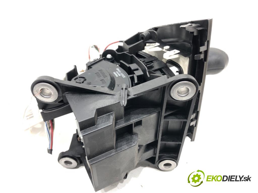 TOYOTA AURIS (_E15_) 2006 - 2012    1.6 (ZRE151_) 91 kW [124 KM] benzyna 2007 - 2012  Kulisa 89451-52020 (Rýchlostné páky / kulisy)