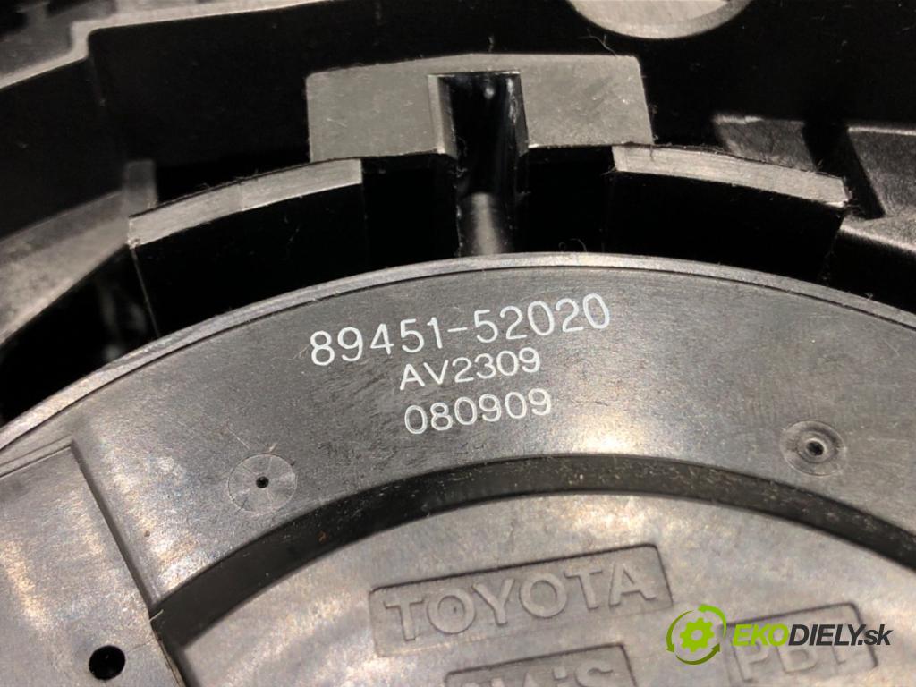 TOYOTA AURIS (_E15_) 2006 - 2012    1.6 (ZRE151_) 91 kW [124 KM] benzyna 2007 - 2012  Kulisa 89451-52020 (Rýchlostné páky / kulisy)