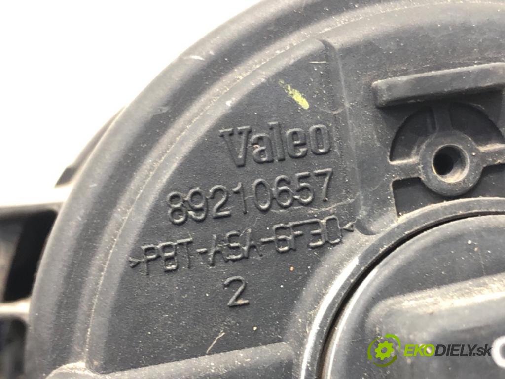 TOYOTA AURIS (_E15_) 2006 - 2012    1.6 (ZRE151_) 91 kW [124 KM] benzyna 2007 - 2012  hmlové svetlo, hmlovka levý přední část 89210657