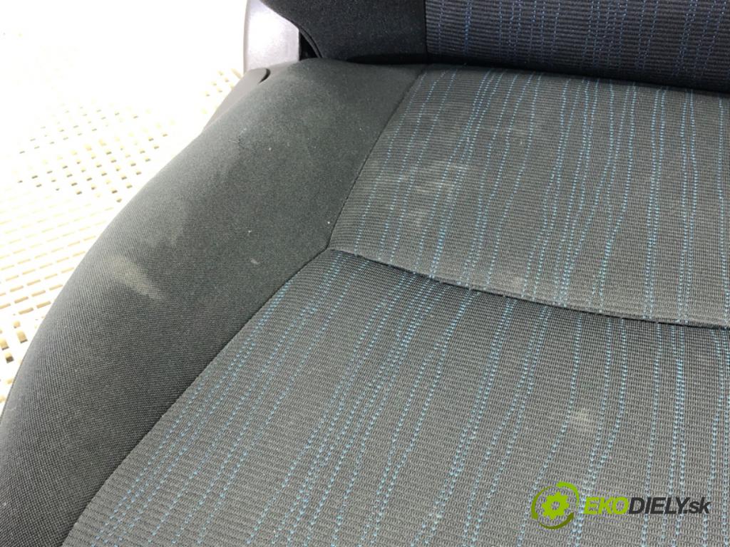 TOYOTA AURIS (_E15_) 2006 - 2012    1.6 (ZRE151_) 91 kW [124 KM] benzyna 2007 - 2012  Sedadlo pravy predný