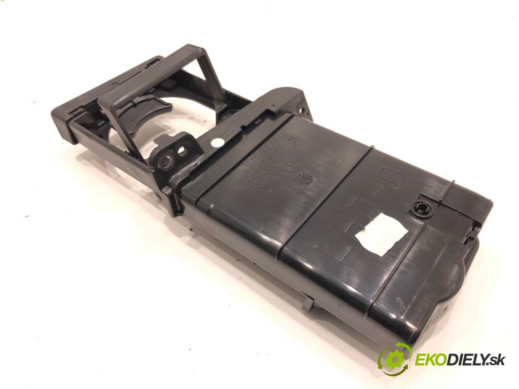 TOYOTA AURIS (_E15_) 2006 - 2012    1.6 (ZRE151_) 91 kW [124 KM] benzyna 2007 - 2012  Držiak na nápoje 55620-02090 (Úchyty, držiaky na nápoje)