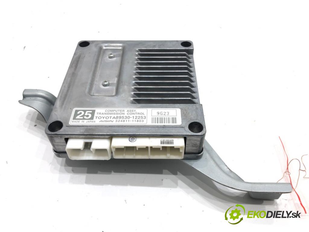 TOYOTA AURIS (_E15_) 2006 - 2012    1.6 (ZRE151_) 91 kW [124 KM] benzyna 2007 - 2012  Riadiaca jednotka prevodovky 89530-12253 (Riadiace jednotky prevodovky)