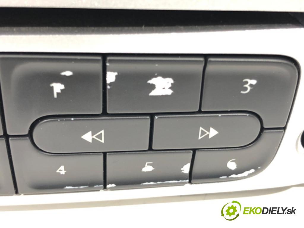 RENAULT MEGANE III Grandtour (KZ0/1) 2008 - 2022    1.6 dCi (KZ00, KZ12, KZ13) 96 kW [130 KM] olej napędowy 2011 - 2022  RADIO 281153266R (Audio zariadenia)
