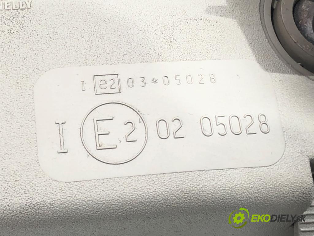 RENAULT MEGANE III Grandtour (KZ0/1) 2008 - 2022    1.6 dCi (KZ00, KZ12, KZ13) 96 kW [130 KM] olej napędowy 2011 - 2022  zpětné zrcátko vnitřní  (Světla vnitřní)