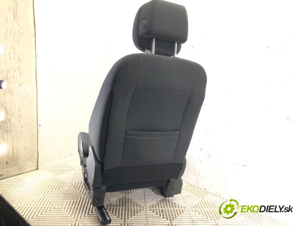 RENAULT MEGANE III Grandtour (KZ0/1) 2008 - 2022    1.6 dCi (KZ00, KZ12, KZ13) 96 kW [130 KM] olej napędowy 2011 - 2022  Sedadlo pravy predný