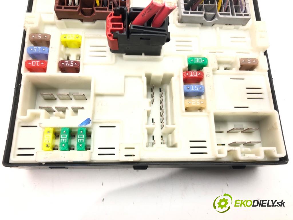 RENAULT MEGANE III Grandtour (KZ0/1) 2008 - 2022    1.6 dCi (KZ00, KZ12, KZ13) 96 kW [130 KM] olej napędowy 2011 - 2022  Modul USM 284B65628R (Ostatné)