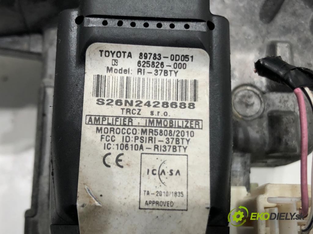 TOYOTA YARIS (_P13_) 2010 - 2022    1.0 (KSP130_) 51 kW [69 KM] benzyna 2010 - 2022  spinačka 45020-0D04 (Spínacie skrinky a kľúče)