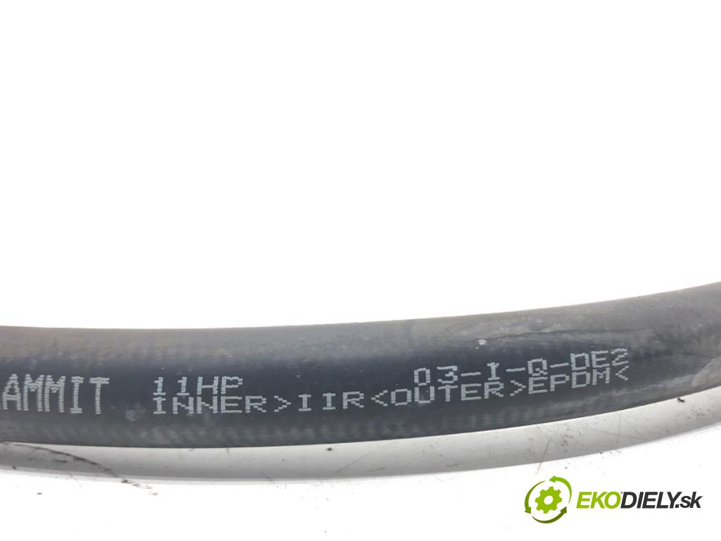 TOYOTA YARIS (_P13_) 2010 - 2022    1.0 (KSP130_) 51 kW [69 KM] benzyna 2010 - 2022  rúrka klimatizácie  (Rúrky klimatizácie)