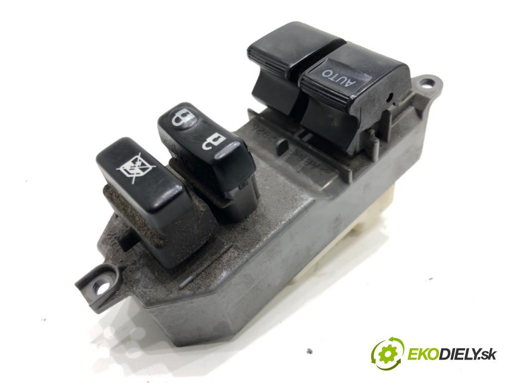 TOYOTA YARIS (_P13_) 2010 - 2022    1.0 (KSP130_) 51 kW [69 KM] benzyna 2010 - 2022  Prepínač okien  (Prepínače, spínače, tlačidlá a ovládače kúrenia)