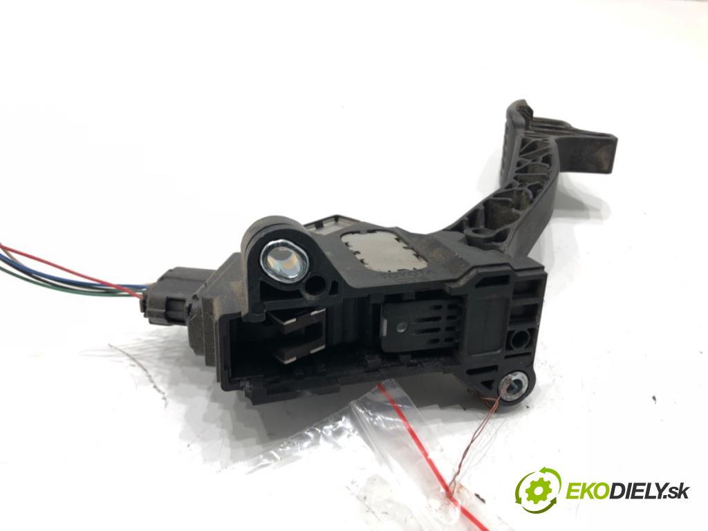 TOYOTA YARIS (_P13_) 2010 - 2022    1.0 (KSP130_) 51 kW [69 KM] benzyna 2010 - 2022  Potenciometer plynu 78110-0D160 (Pedále)