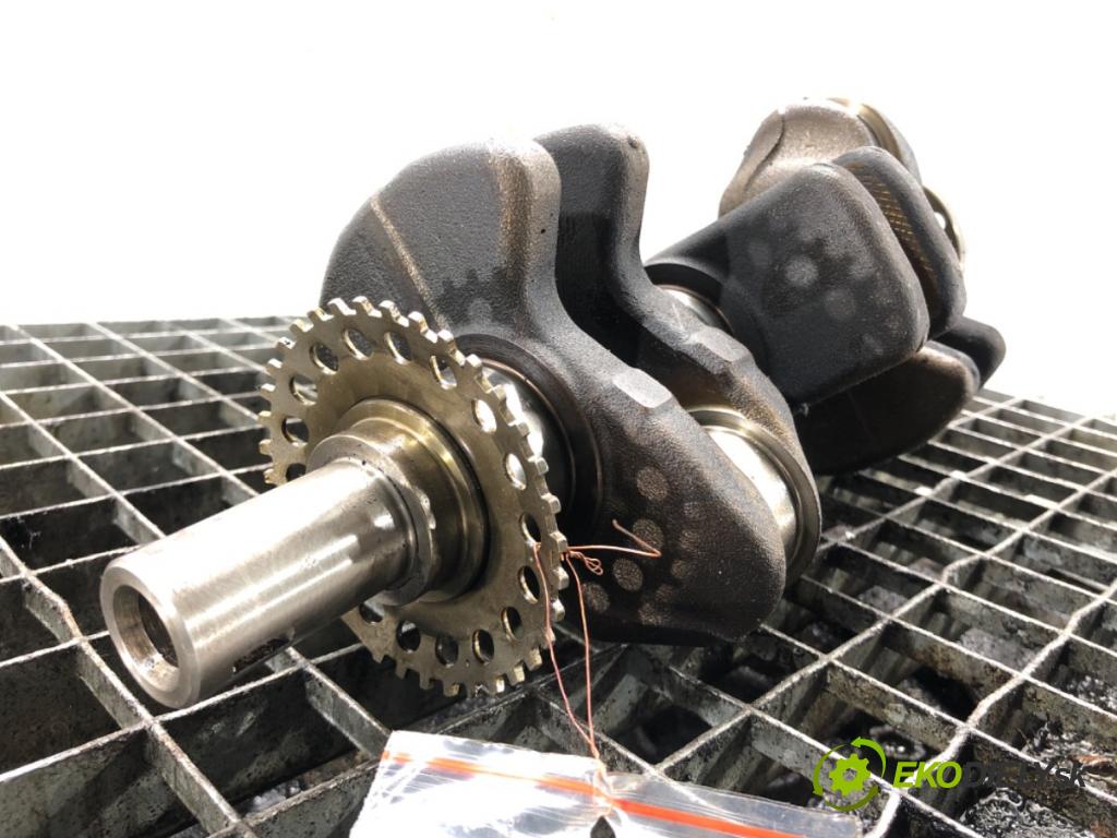 TOYOTA YARIS (_P13_) 2010 - 2022    1.0 (KSP130_) 51 kW [69 KM] benzyna 2010 - 2022  Kardaň, hriadeľ KLIKA: 1KR-FE (Ostatné)