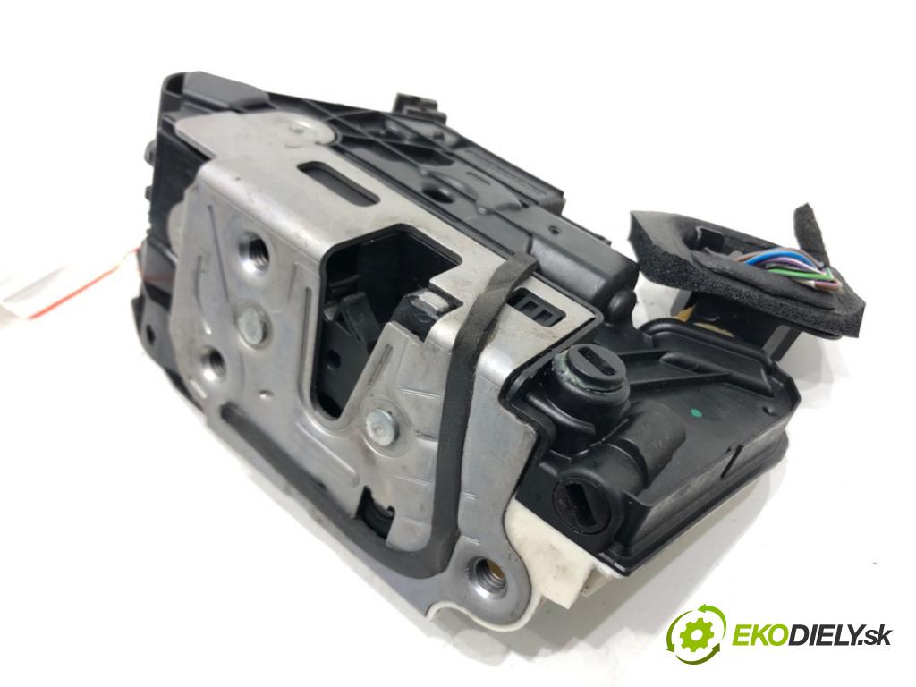 SKODA RAPID (NH3, NK3, NK6) 2012 - 2022    1.2 TSI 66 kW [90 KM] benzyna 2015 - 2019  zámok dveře pravý zadní část 5E0839015C