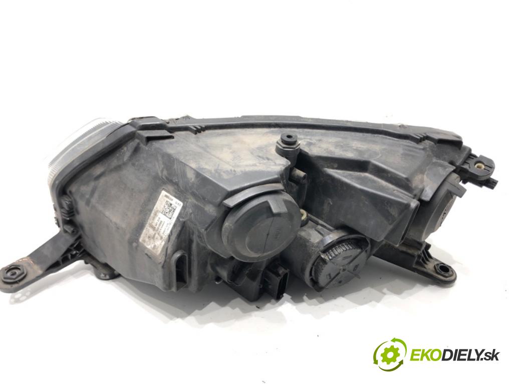 SKODA RAPID (NH3, NK3, NK6) 2012 - 2022    1.2 TSI 66 kW [90 KM] benzyna 2015 - 2019  světlomet pravý přední část 5JB941016