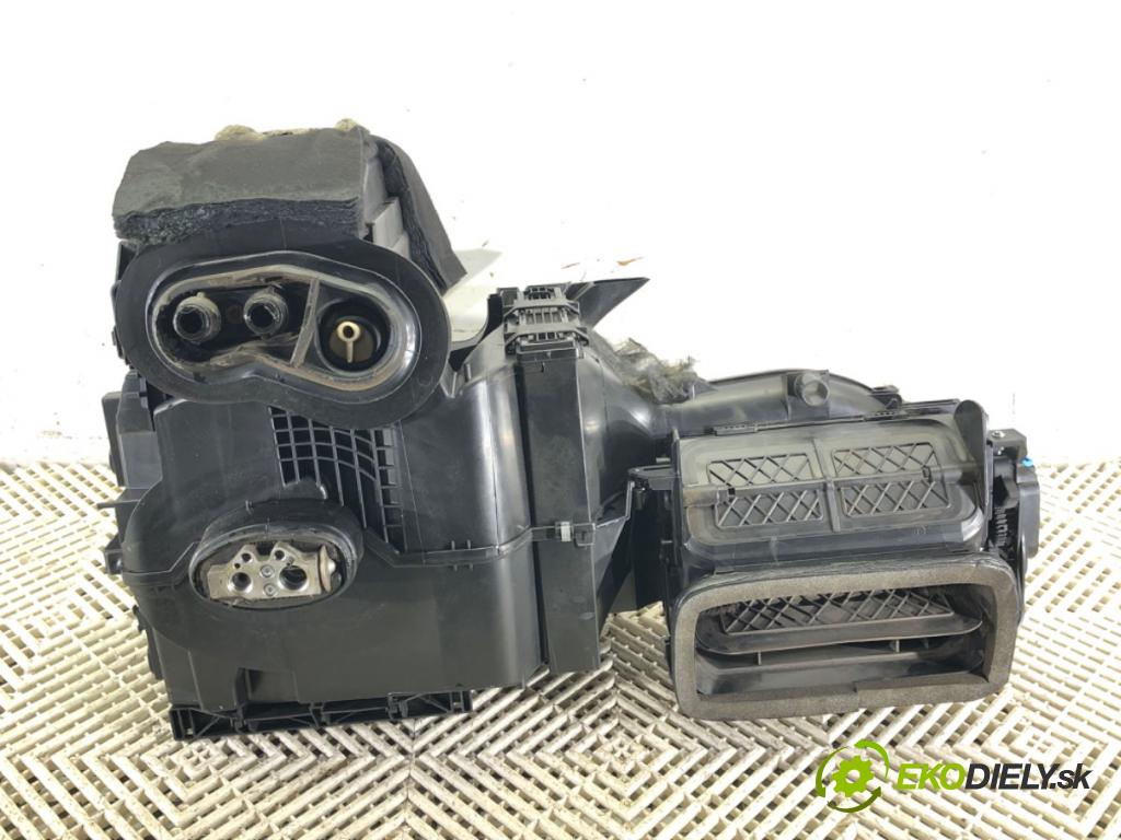 SKODA RAPID (NH3, NK3, NK6) 2012 - 2022    1.2 TSI 66 kW [90 KM] benzyna 2015 - 2019  topné těleso radiátor topení 5JB816001F (Radiátory topení)