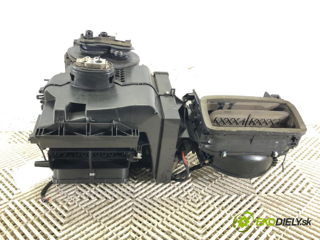 SKODA RAPID (NH3, NK3, NK6) 2012 - 2022    1.2 TSI 66 kW [90 KM] benzyna 2015 - 2019  topné těleso radiátor topení 5JB816001F (Radiátory topení)