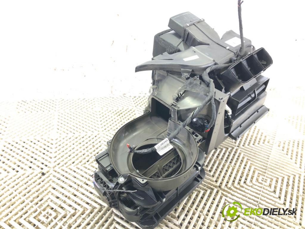 SKODA RAPID (NH3, NK3, NK6) 2012 - 2022    1.2 TSI 66 kW [90 KM] benzyna 2015 - 2019  topné těleso radiátor topení 5JB816001F (Radiátory topení)