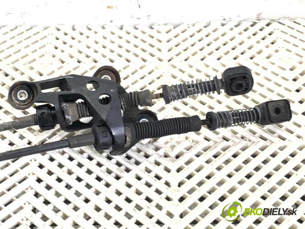 SKODA RAPID (NH3, NK3, NK6) 2012 - 2022    1.2 TSI 66 kW [90 KM] benzyna 2015 - 2019  Kulisa 6RA711049C (Rýchlostné páky / kulisy)