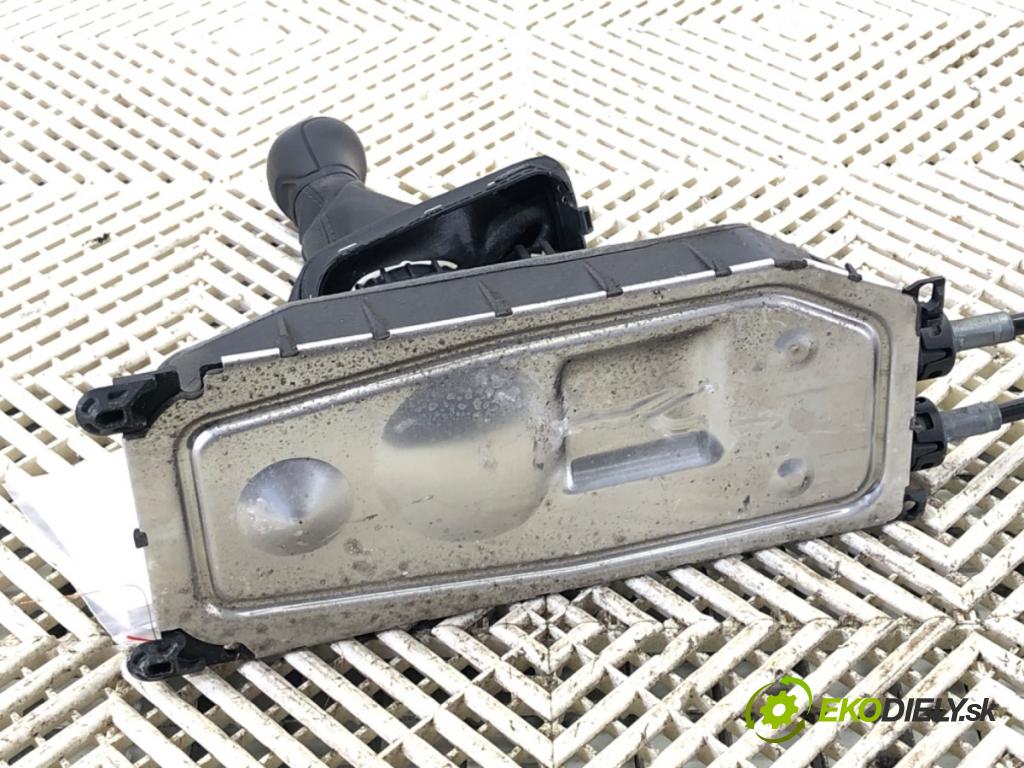 SKODA RAPID (NH3, NK3, NK6) 2012 - 2022    1.2 TSI 66 kW [90 KM] benzyna 2015 - 2019  Kulisa 6RA711049C (Rýchlostné páky / kulisy)