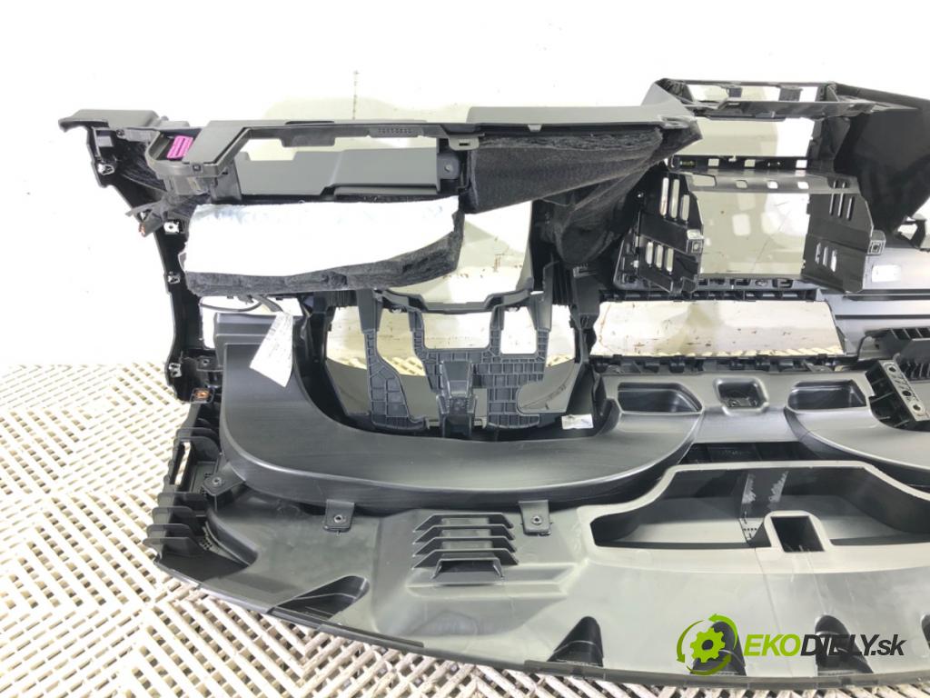 SKODA RAPID (NH3, NK3, NK6) 2012 - 2022    1.2 TSI 66 kW [90 KM] benzyna 2015 - 2019  palubní doska  (Palubní desky)