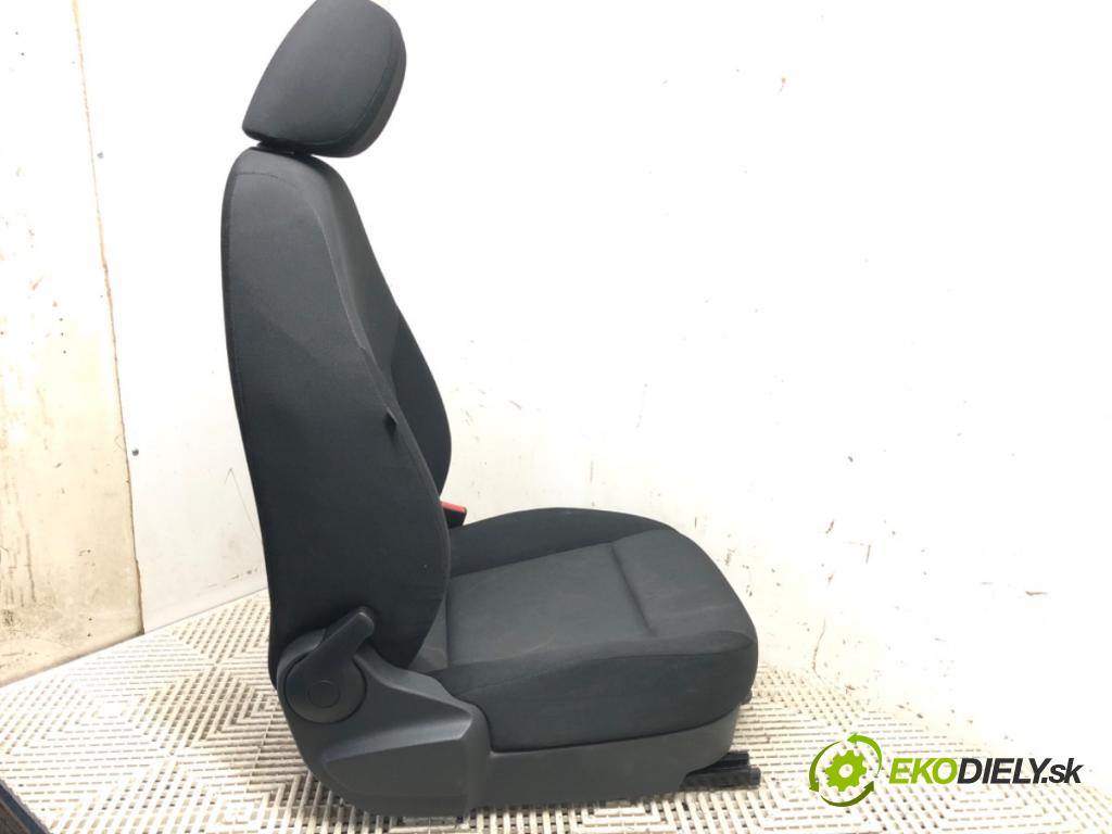 SKODA RAPID (NH3, NK3, NK6) 2012 - 2022    1.2 TSI 66 kW [90 KM] benzyna 2015 - 2019  Sedadlo pravy predný
