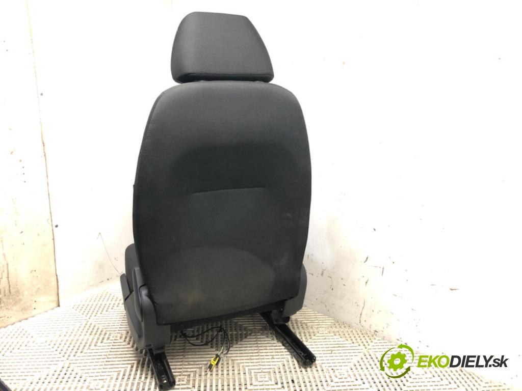 SKODA RAPID (NH3, NK3, NK6) 2012 - 2022    1.2 TSI 66 kW [90 KM] benzyna 2015 - 2019  Sedadlo ľavy predný