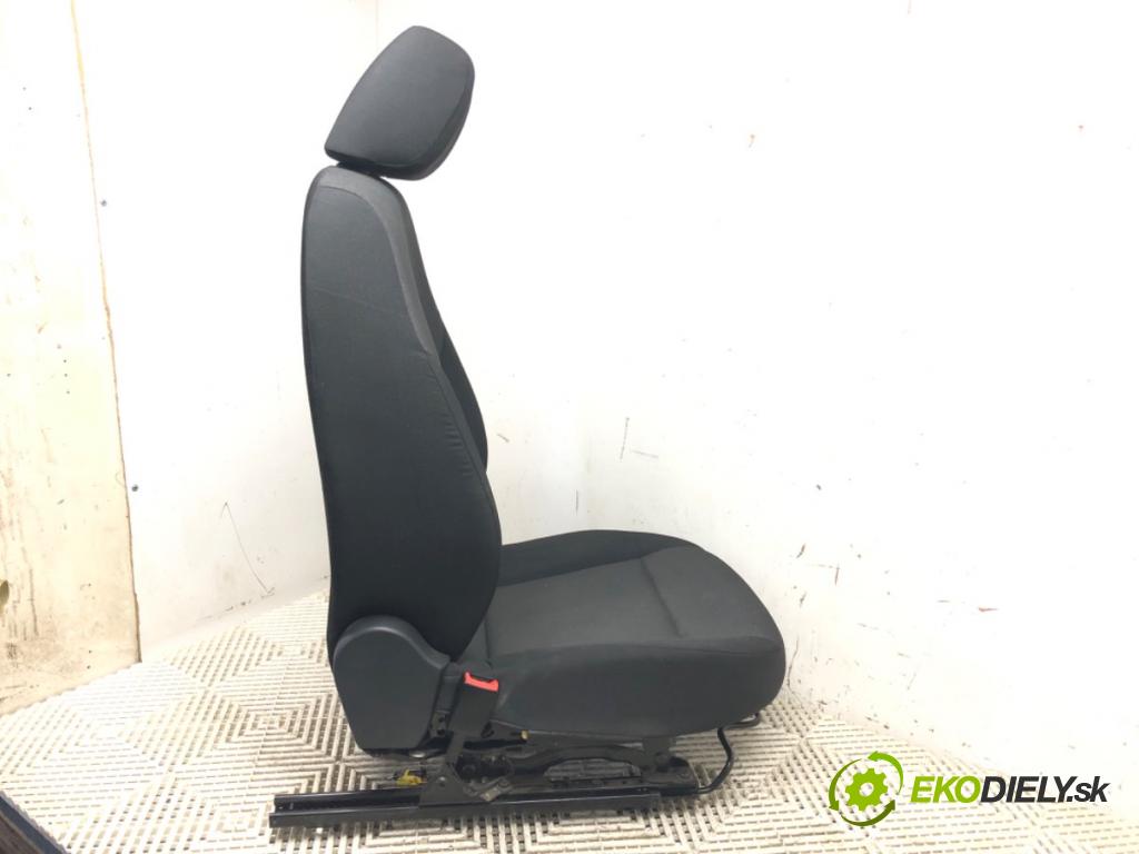 SKODA RAPID (NH3, NK3, NK6) 2012 - 2022    1.2 TSI 66 kW [90 KM] benzyna 2015 - 2019  Sedadlo ľavy predný