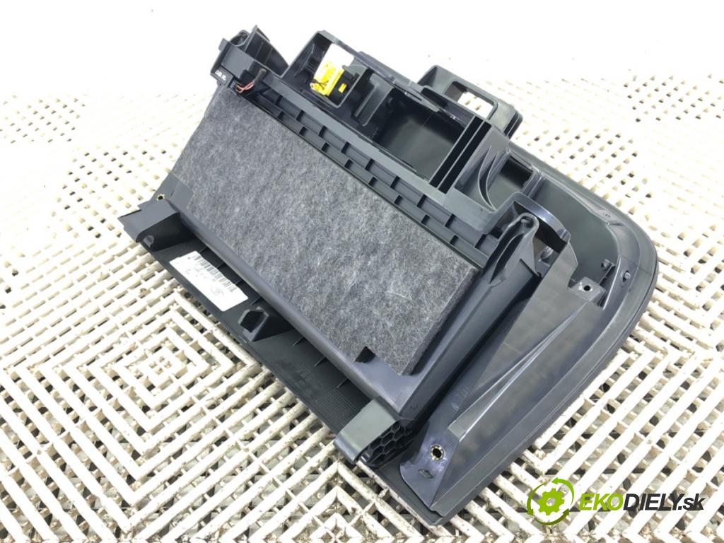 SKODA OCTAVIA III Combi (5E5, 5E6) 2012 - 2022    1.4 TSI 110 kW [150 KM] benzyna 2014 - 2020  Priehradka, kastlík spolujazdca 5E1857121D (Priehradky, kastlíky)