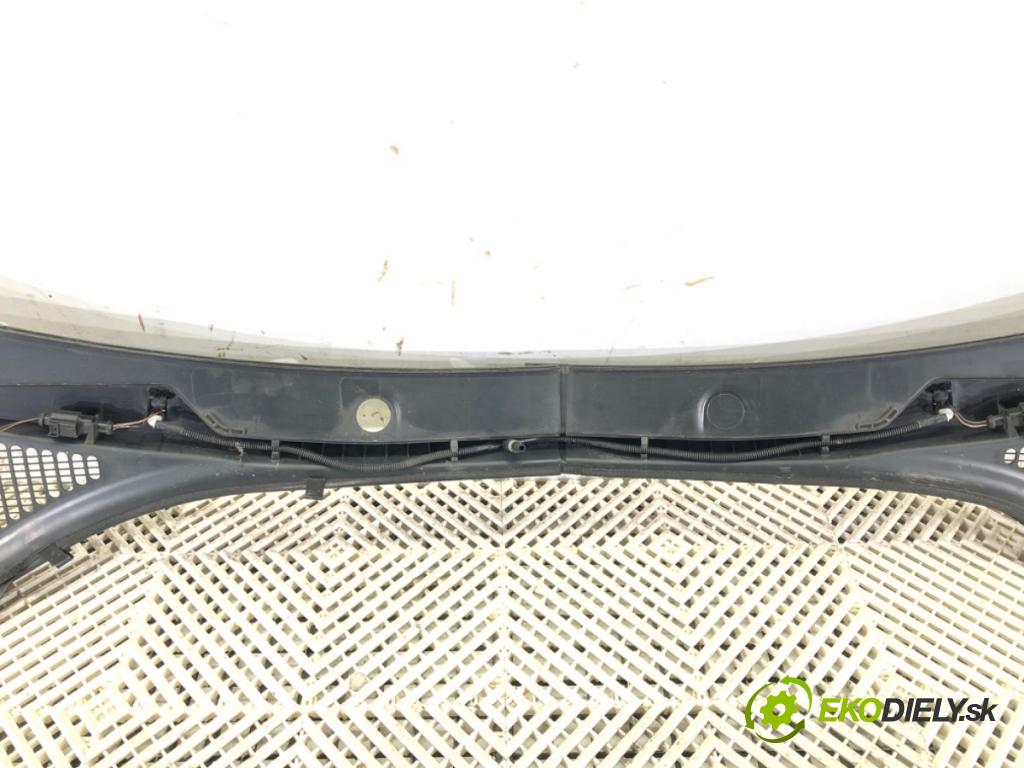 SKODA OCTAVIA III Combi (5E5, 5E6) 2012 - 2022    1.4 TSI 110 kW [150 KM] benzyna 2014 - 2020  Torpédo, plast pod čelné okno 5E1819416A (Torpéda)