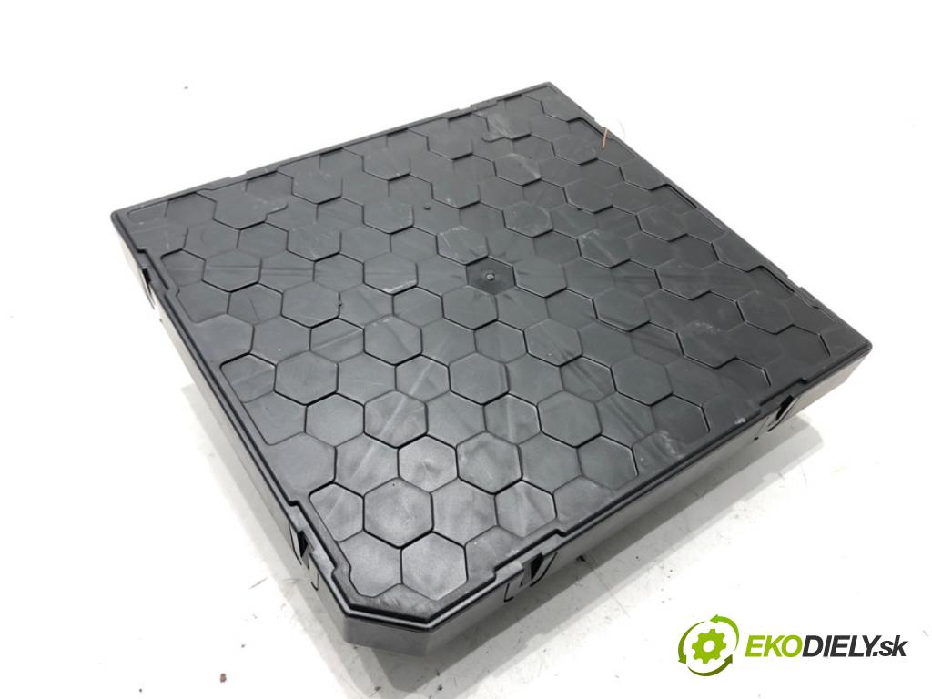 SKODA OCTAVIA III Combi (5E5, 5E6) 2012 - 2022    1.4 TSI 110 kW [150 KM] benzyna 2014 - 2020  Modul komfortu 5Q0937086BL (Moduly komfortu)