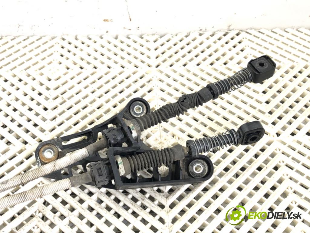 SKODA OCTAVIA III Combi (5E5, 5E6) 2012 - 2022    1.4 TSI 110 kW [150 KM] benzyna 2014 - 2020  Kulisa 5Q0711061E (Rýchlostné páky / kulisy)