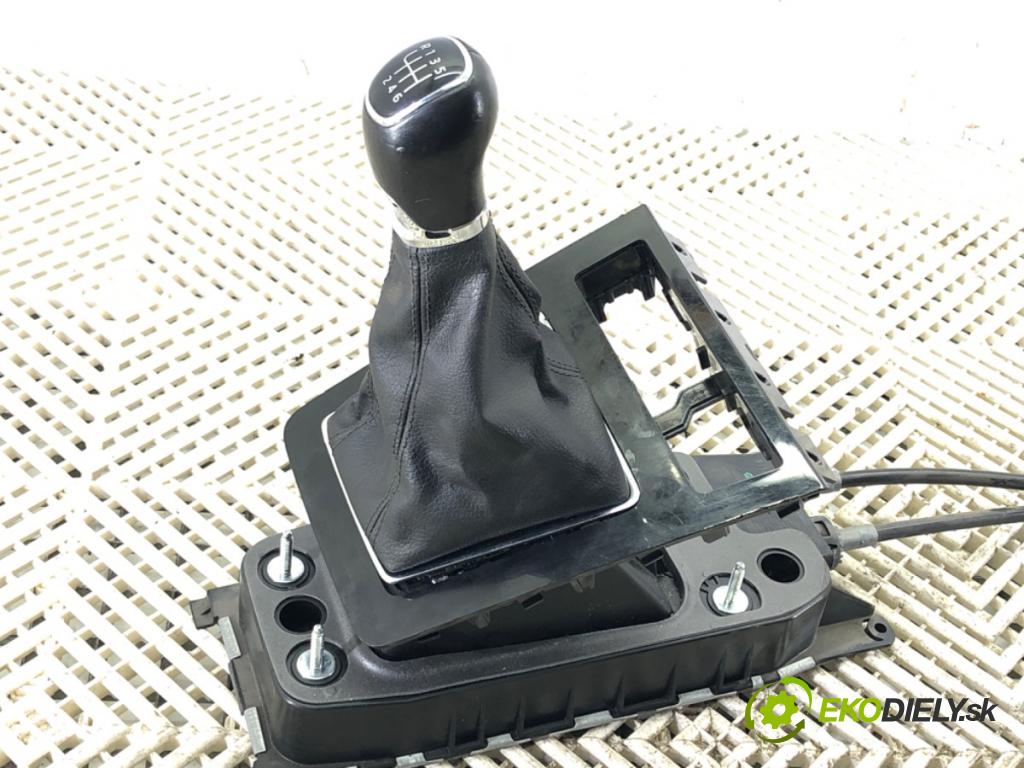 SKODA OCTAVIA III Combi (5E5, 5E6) 2012 - 2022    1.4 TSI 110 kW [150 KM] benzyna 2014 - 2020  Kulisa 5Q0711061E (Rýchlostné páky / kulisy)