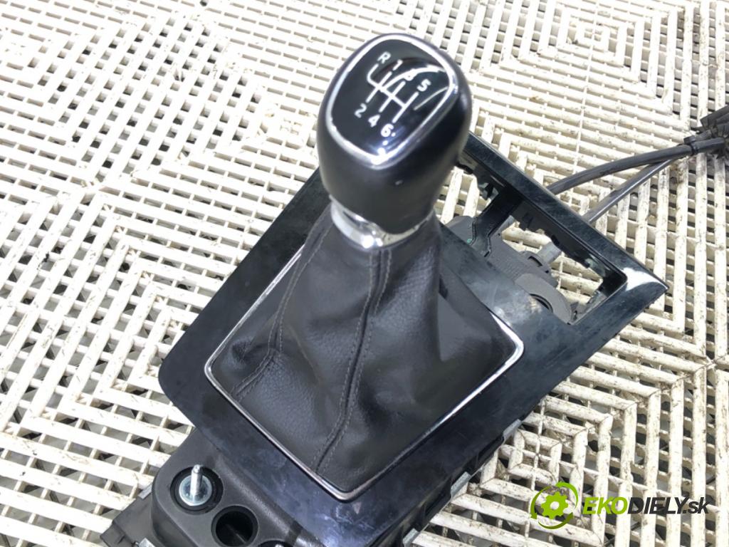 SKODA OCTAVIA III Combi (5E5, 5E6) 2012 - 2022    1.4 TSI 110 kW [150 KM] benzyna 2014 - 2020  Kulisa 5Q0711061E (Rýchlostné páky / kulisy)