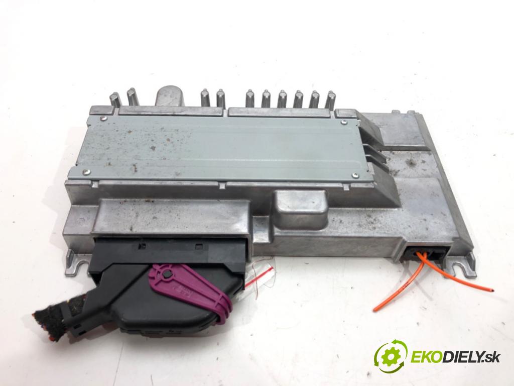 SKODA OCTAVIA III Combi (5E5, 5E6) 2012 - 2022    1.4 TSI 110 kW [150 KM] benzyna 2014 - 2020  Zosilňovač 81A035223 (Zosilňovače)