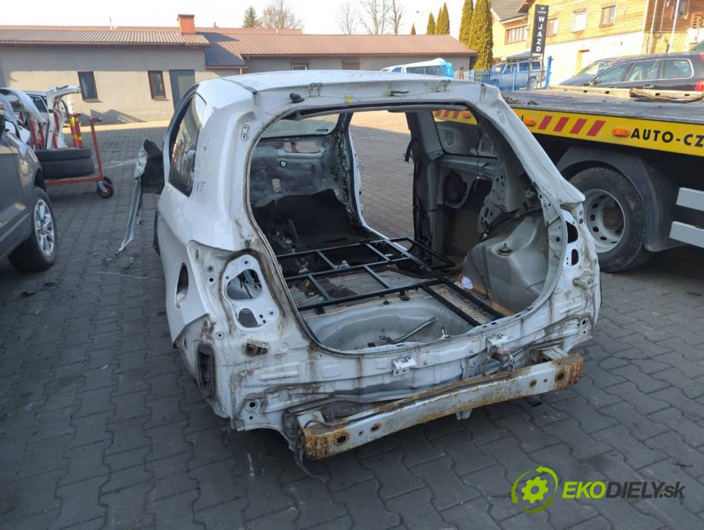 TOYOTA YARIS (_P13_) 2010 - 2022    1.0 (KSP130_) 51 kW [69 KM] benzyna 2010 - 2022  KAROSERIA ČTVRŤÁK blatník zadní část levý pravý práh střecha 