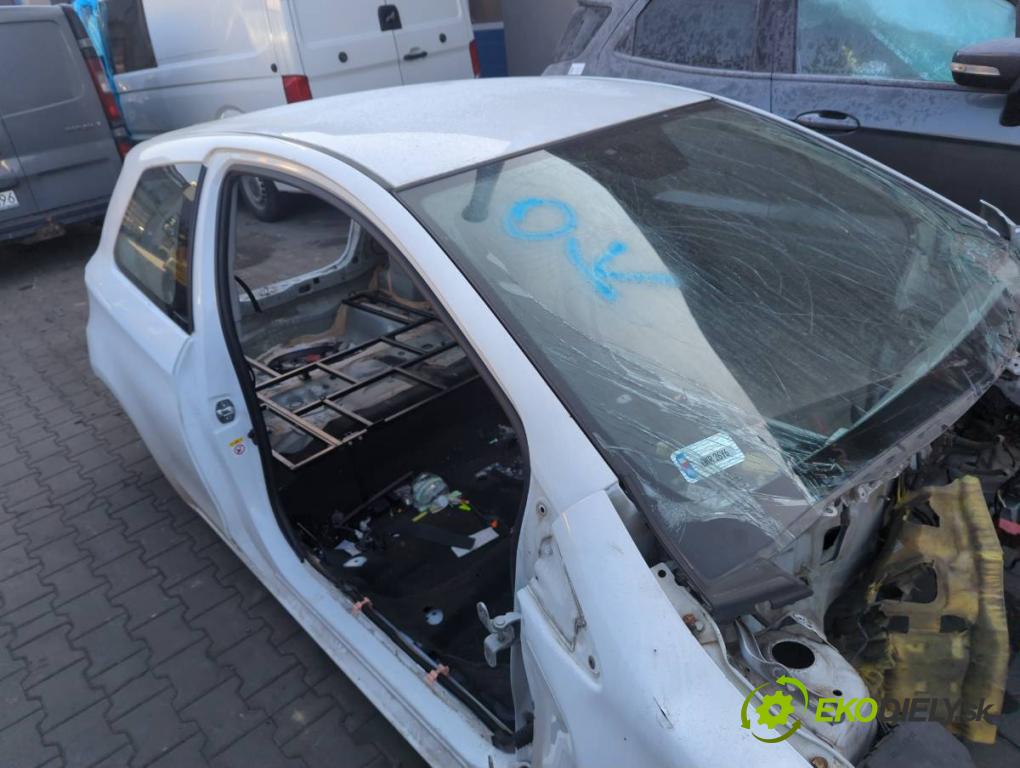 TOYOTA YARIS (_P13_) 2010 - 2022    1.0 (KSP130_) 51 kW [69 KM] benzyna 2010 - 2022  KAROSERIA ČTVRŤÁK blatník zadní část levý pravý práh střecha