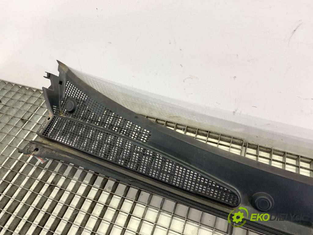 MERCEDES-BENZ CITAN Mixto (Double Cabin) (W415) 2012 - 2021    109 CDI (415.603, 415.605) 66 kW [90 KM] olej napędowy 2012 - 2021  Torpédo, plast pod čelné okno 668117941R (Torpéda)