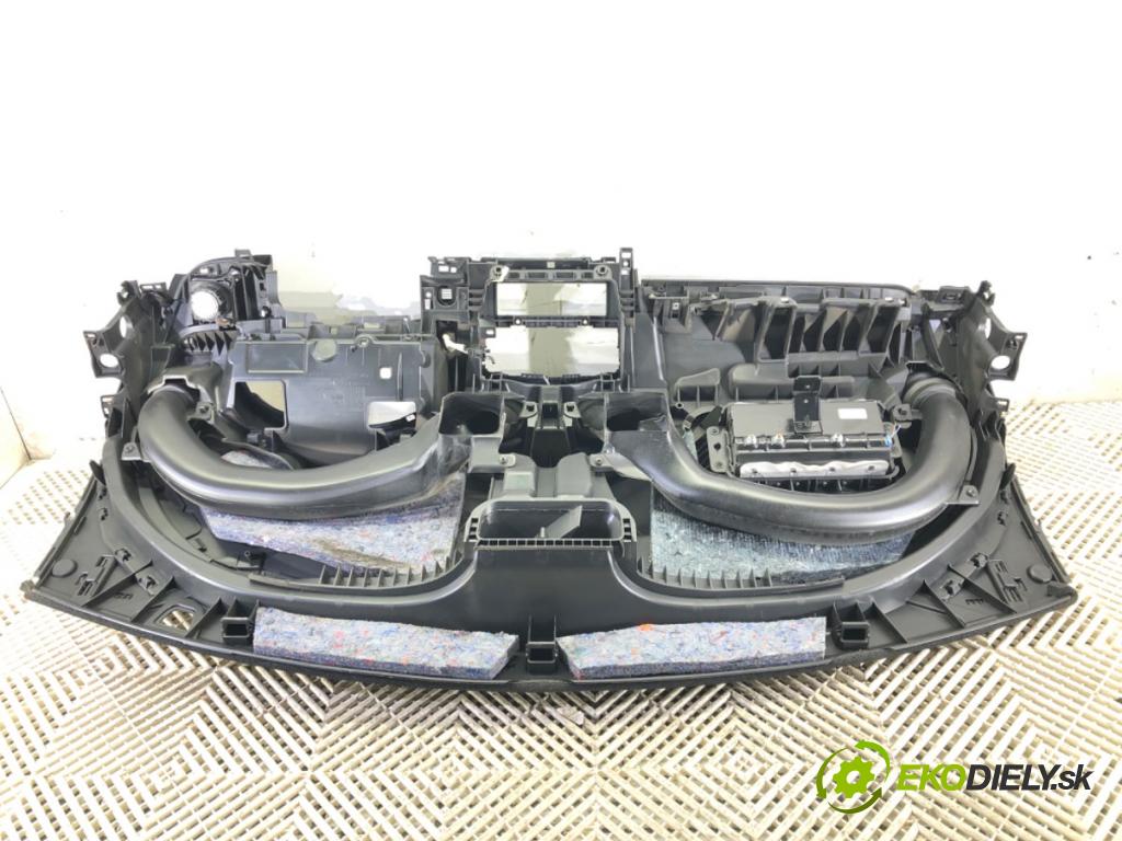 MERCEDES-BENZ CITAN Mixto (Double Cabin) (W415) 2012 - 2021    109 CDI (415.603, 415.605) 66 kW [90 KM] olej napędowy 2012 - 2021  Palubná doska  (Palubné dosky)