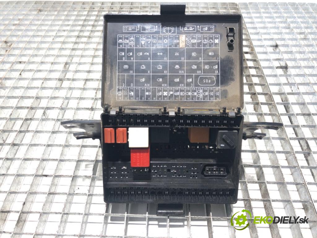 FORD TRANSIT Autobus (E_ _) 1994 - 2000    2.5 DI (EBL, ECL, EDS, EDL) 56 kW [76 KM] olej napędowy 1994 - 2000  skříňka poistková  (Pojistkové skříňky)