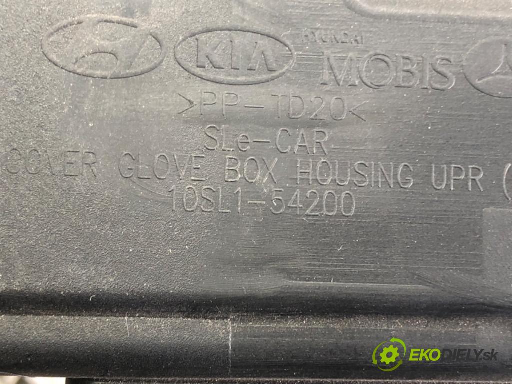 KIA SPORTAGE III (SL) 2009 - 2022    1.7 CRDi 85 kW [116 KM] olej napędowy 2010 - 2022  Priehradka, kastlík spolujazdca 10SL1-54200 (Priehradky, kastlíky)